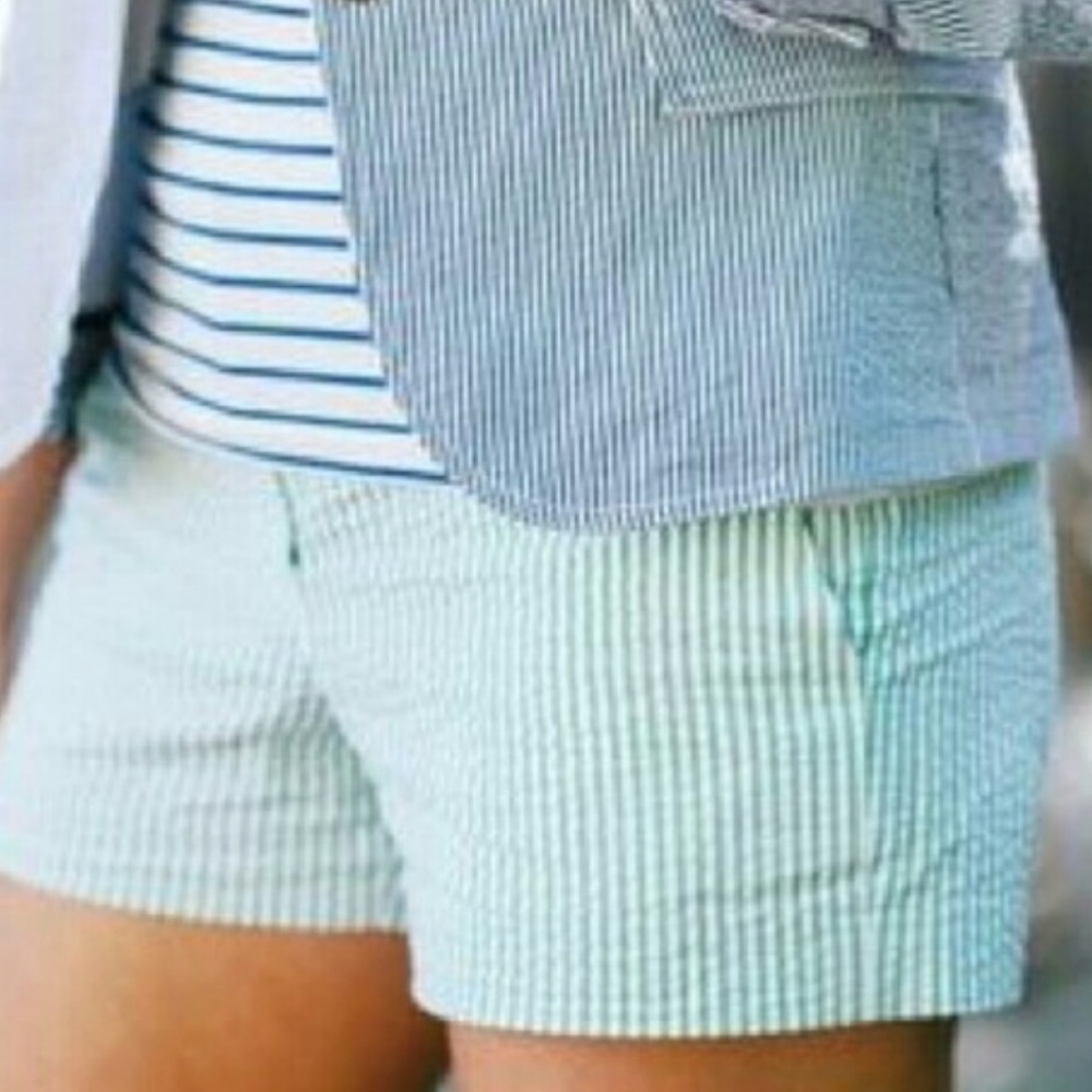 J.Crew City Fit Shorts! Size 4! Green Seersucker